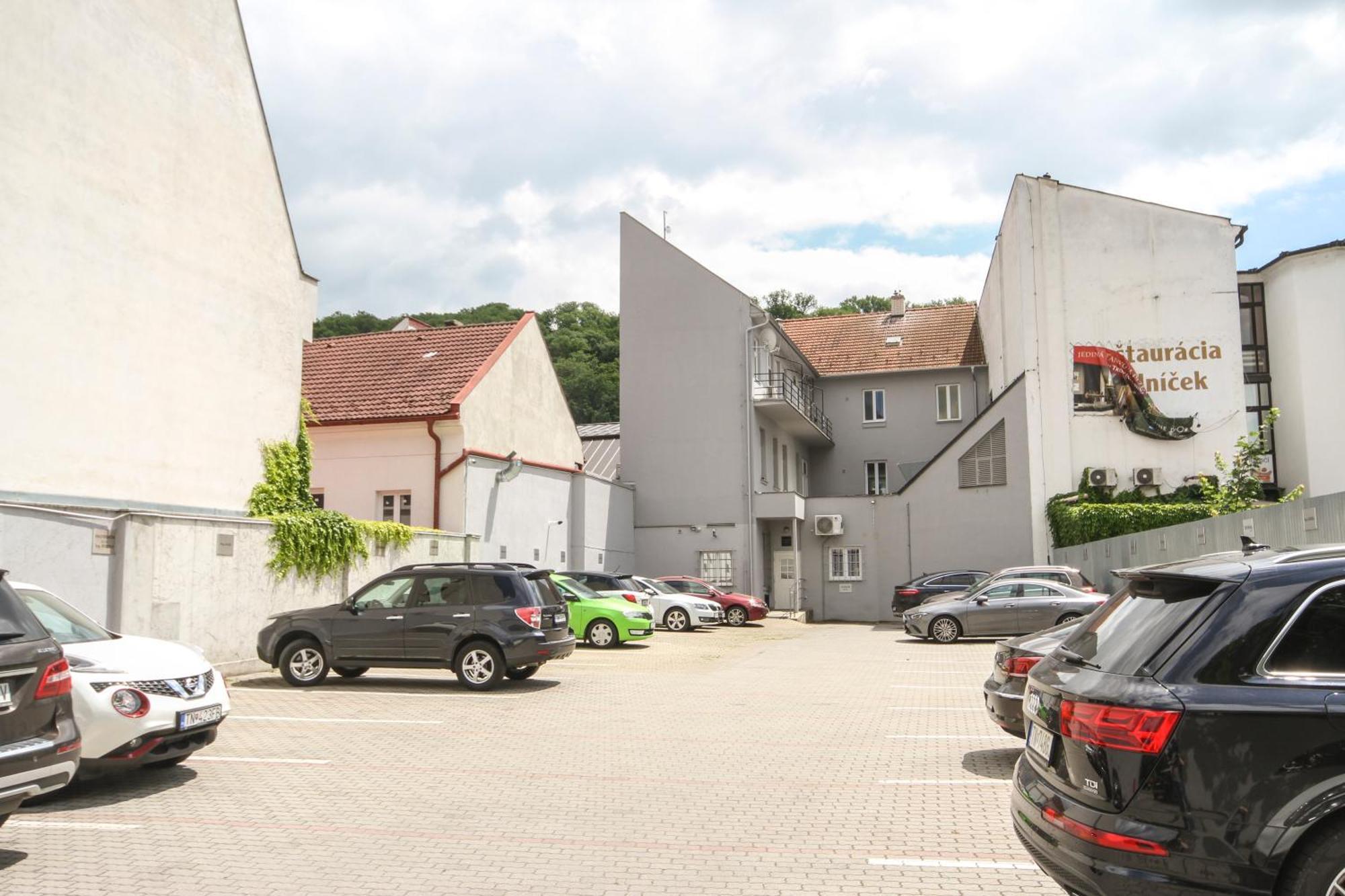 Apartman Vita Lite Trenčín Exteriör bild